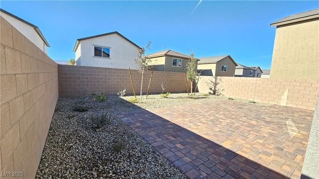 6071 Swift Lariat Street, Las Vegas, NV 89113
