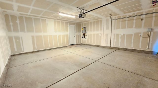 6071 Swift Lariat Street, Las Vegas, NV 89113