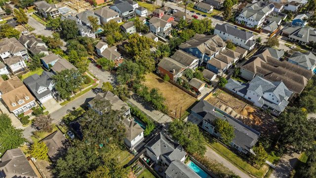 602 E 24th Street Street, Houston, TX 77008