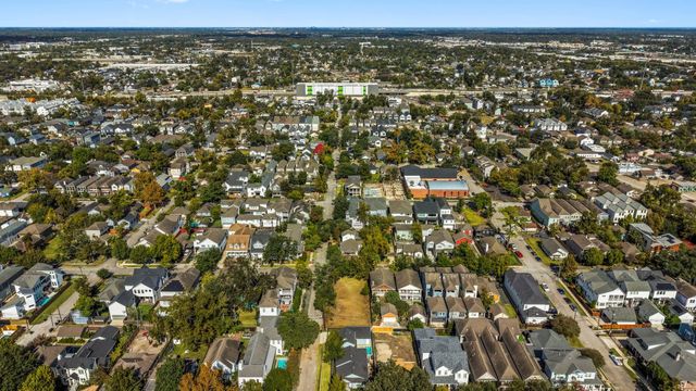 602 E 24th Street Street, Houston, TX 77008