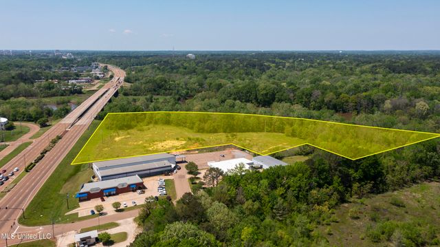 2280 Lakeland Drive, Flowood, MS 39232