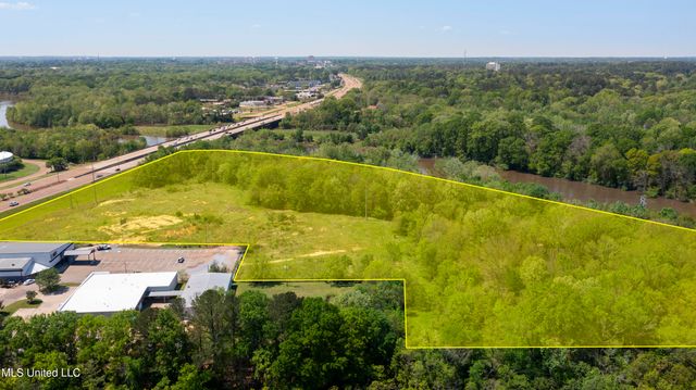 2280 Lakeland Drive, Flowood, MS 39232