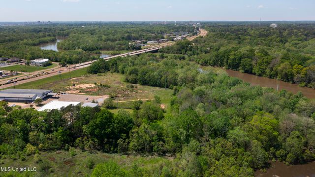2280 Lakeland Drive, Flowood, MS 39232
