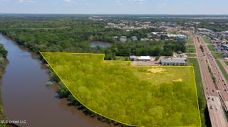 2280 Lakeland Drive, Flowood, MS 39232