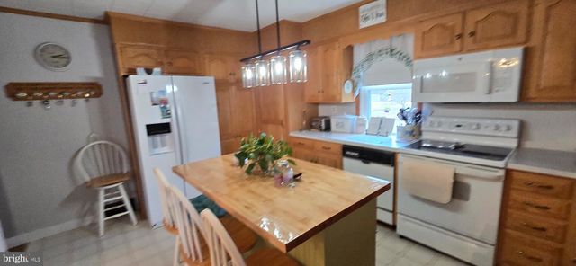 1447 CROTTLESTOWN RD, Chambersburg, PA 17202