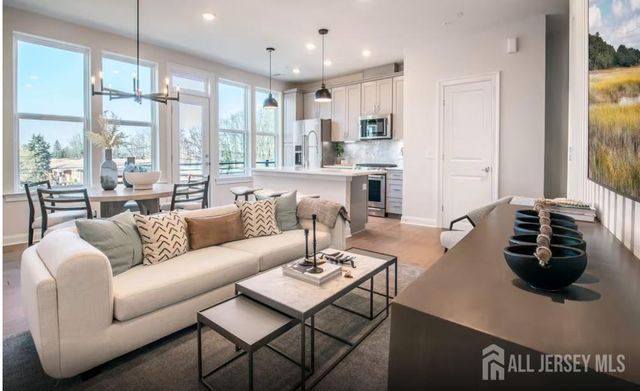 311 Sadie Circle, New Brunswick, NJ 08901