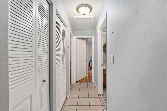 1420 SW 42ND STREET B, Gainesville, FL 32607