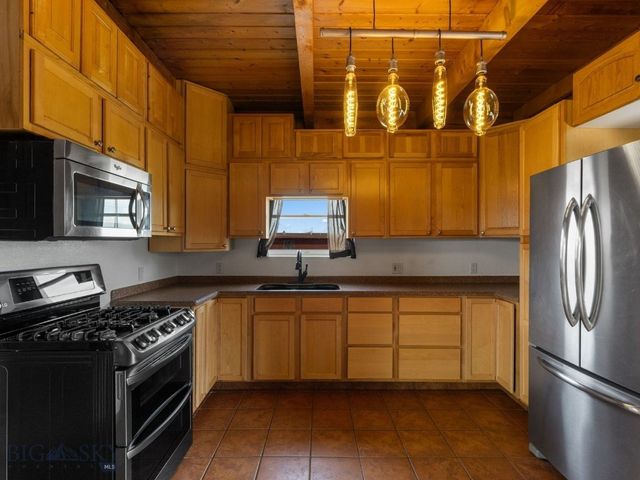 77300 Gallatin Road, Bozeman, MT 59718