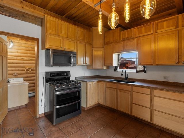 77300 Gallatin Road, Bozeman, MT 59718