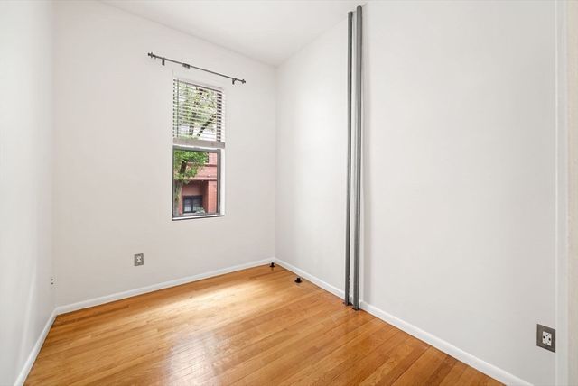40 Saint Botolph St 5, Boston, MA 02116