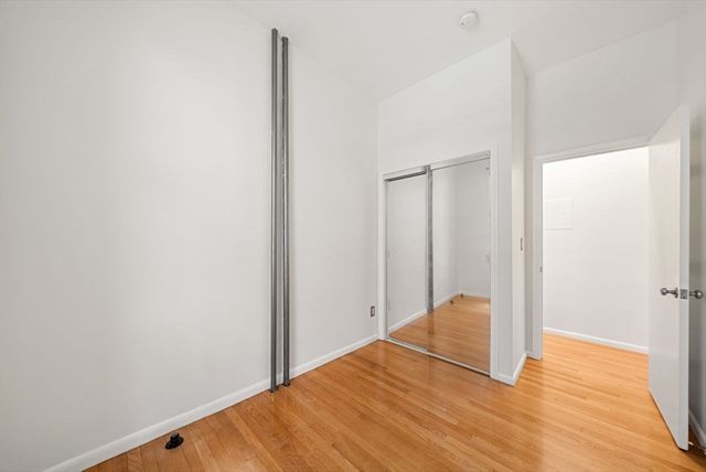 40 Saint Botolph St 5, Boston, MA 02116