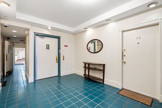 40 Saint Botolph St 5, Boston, MA 02116