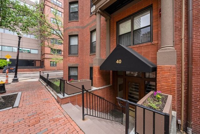 40 Saint Botolph St 5, Boston, MA 02116