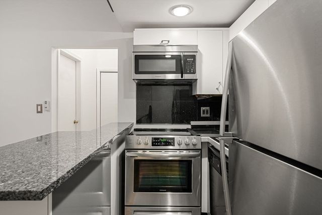 40 Saint Botolph St 5, Boston, MA 02116