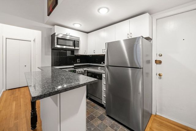 40 Saint Botolph St 5, Boston, MA 02116