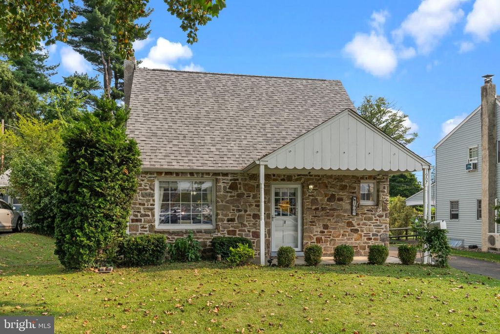 1907 JENKINTOWN RD, Jenkintown, PA 19046