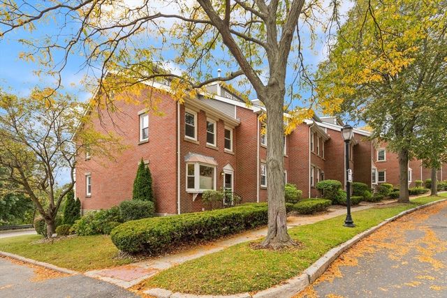 1 Boatswains Way 1, Chelsea, MA 02150