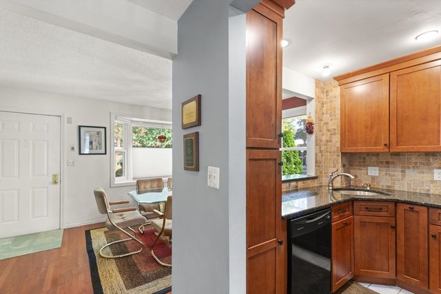 1 Boatswains Way 1, Chelsea, MA 02150