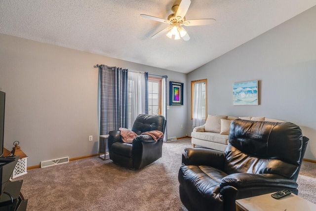 219 Heritage LANE, Onalaska, WI 54650