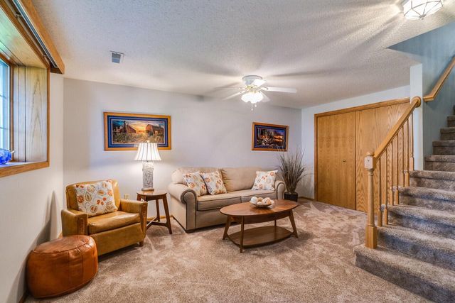 219 Heritage LANE, Onalaska, WI 54650