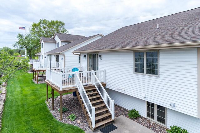 219 Heritage LANE, Onalaska, WI 54650