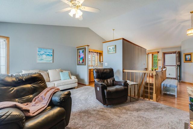 219 Heritage LANE, Onalaska, WI 54650