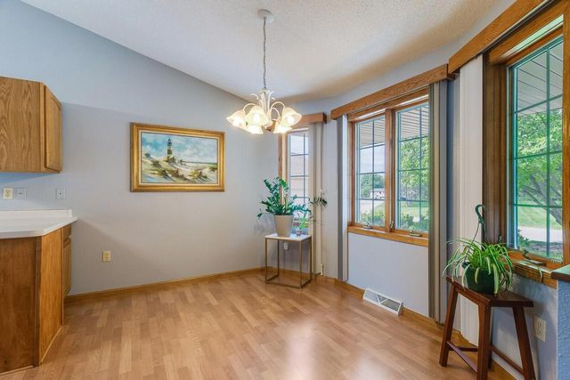 219 Heritage LANE, Onalaska, WI 54650