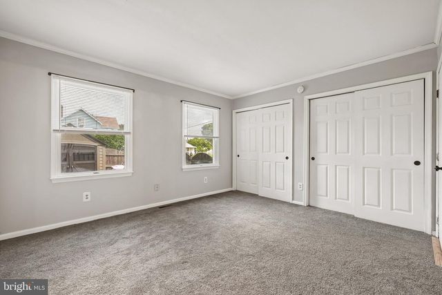 215 MCCLELLAN AVE, West Berlin, NJ 08091