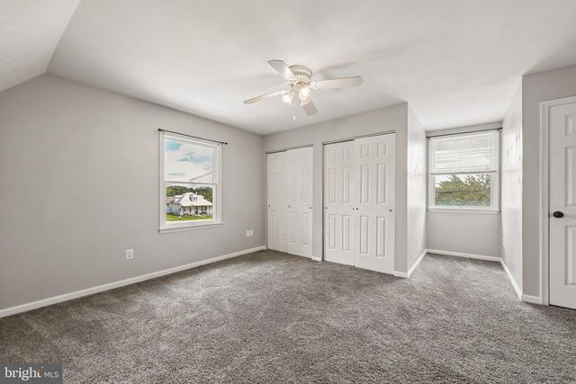 215 MCCLELLAN AVE, West Berlin, NJ 08091