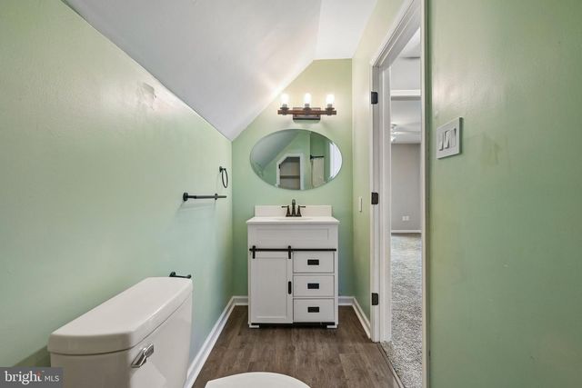 215 MCCLELLAN AVE, West Berlin, NJ 08091