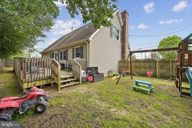 215 MCCLELLAN AVE, West Berlin, NJ 08091