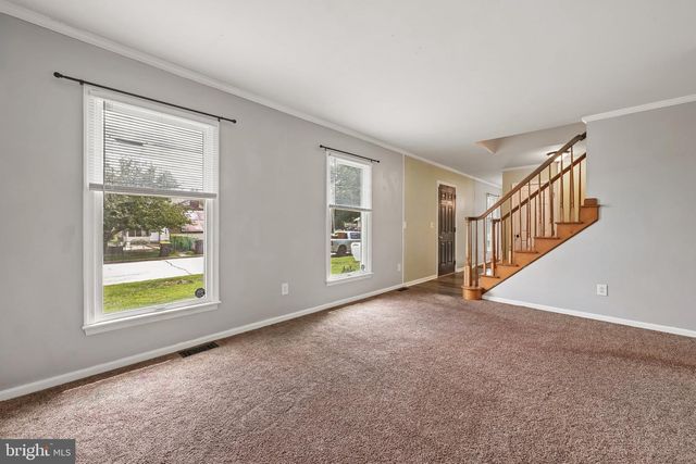 215 MCCLELLAN AVE, West Berlin, NJ 08091