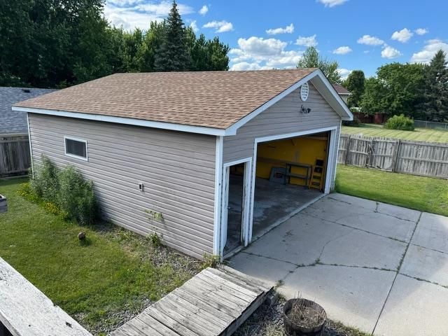 1994 Robin Lane N, Hugo, MN 55038