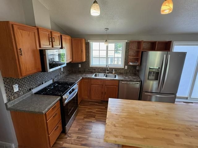 1994 Robin Lane N, Hugo, MN 55038