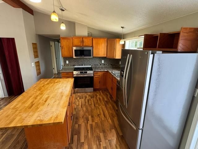 1994 Robin Lane N, Hugo, MN 55038