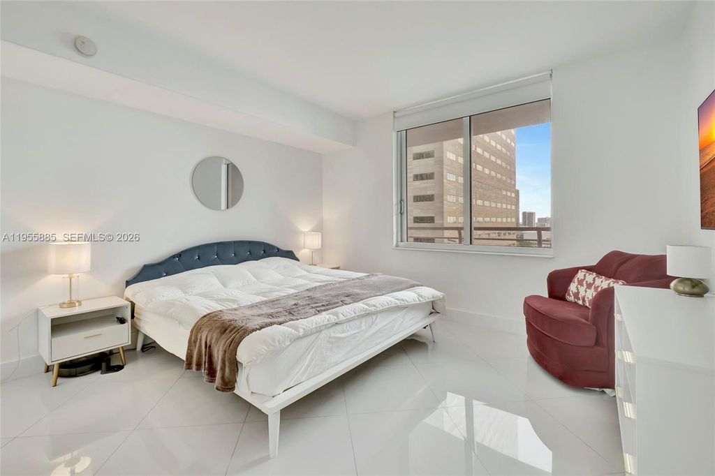 Image 17 of property listing at 325 S Biscayne Blvd 2616, Miami, FL 33131