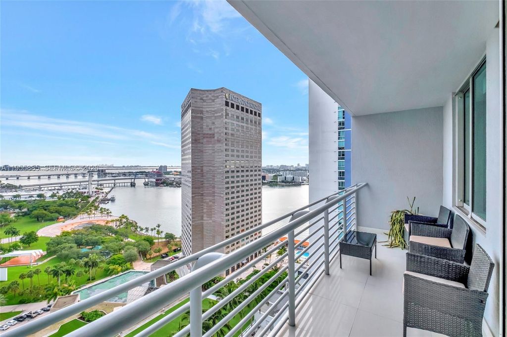 Image 2 of property listing at 325 S Biscayne Blvd 2616, Miami, FL 33131