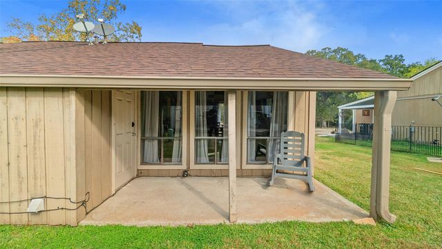 68 Westwood Drive W, Trinity, TX 75862