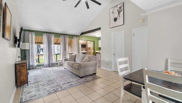 68 Westwood Drive W, Trinity, TX 75862