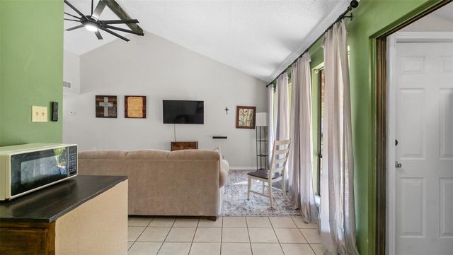 68 Westwood Drive W, Trinity, TX 75862