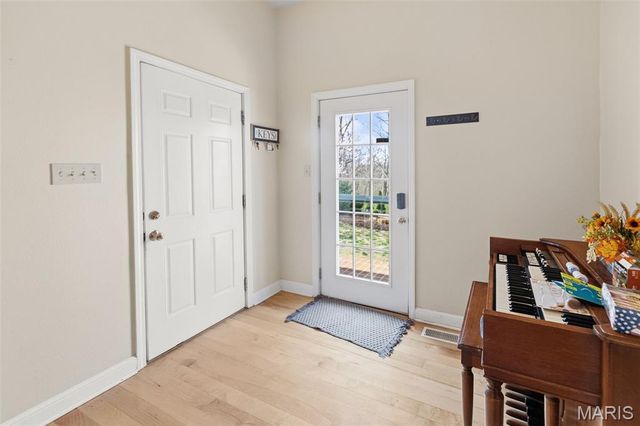 1383 Ivey Brook Lane Lane, Lebanon, IL 62254