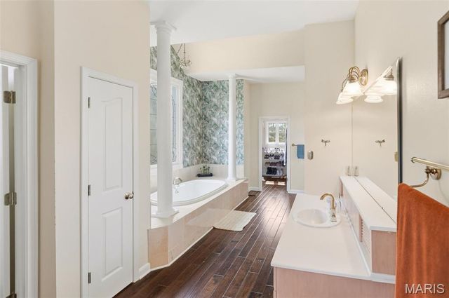 1383 Ivey Brook Lane Lane, Lebanon, IL 62254