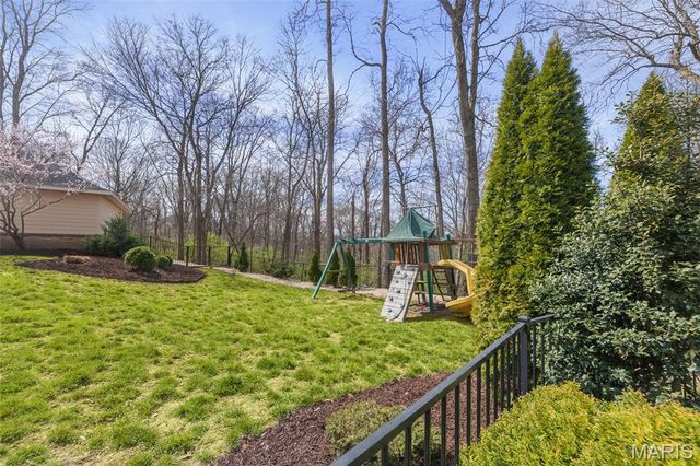 1383 Ivey Brook Lane Lane, Lebanon, IL 62254