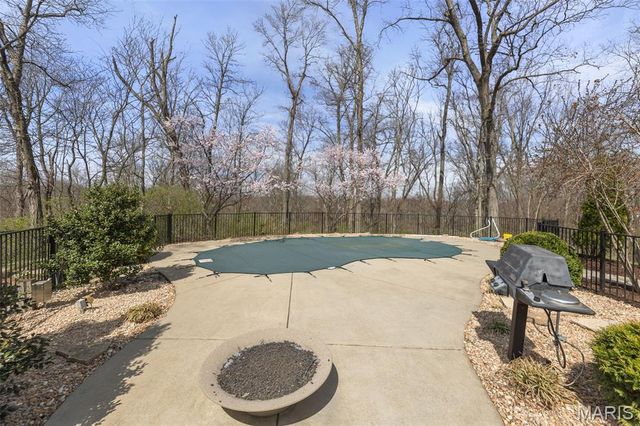 1383 Ivey Brook Lane Lane, Lebanon, IL 62254