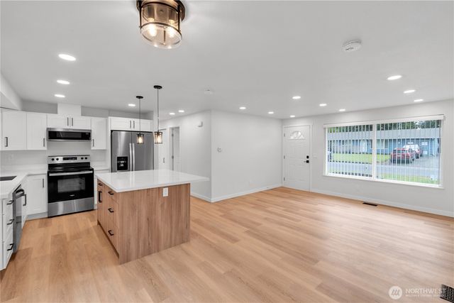 2935 18th Street SE, Auburn, WA 98023