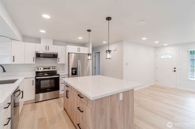 2935 18th Street SE, Auburn, WA 98023
