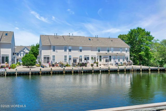20 Skimmer Lane 55, Bayville, NJ 08721