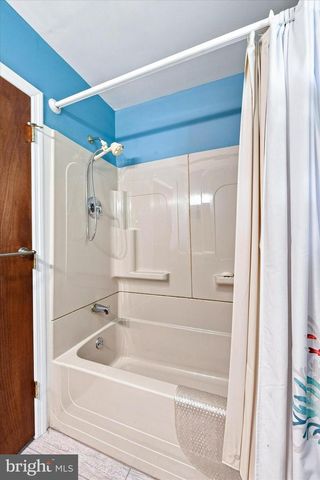 27 DUVALL CT, Wilmington, DE 19808