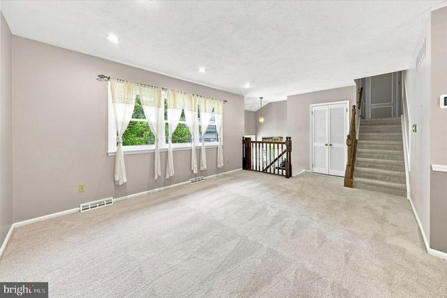 27 DUVALL CT, Wilmington, DE 19808