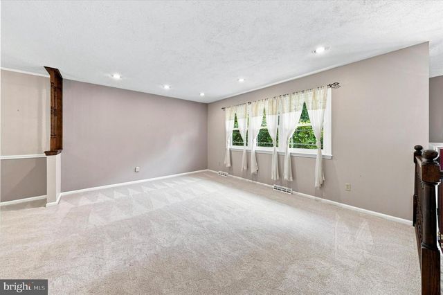 27 DUVALL CT, Wilmington, DE 19808